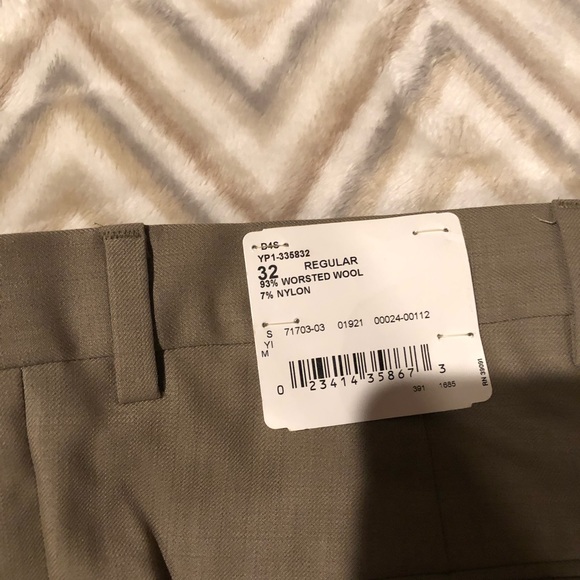 Mens pants - Brown/Tan - 32 in waist - unhemmed - Picture 3 of 3